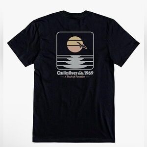 Quicksilver Sz Medium Black T-shirt. Sunset, Surf, Beach, Ocean *Smoke Free Home